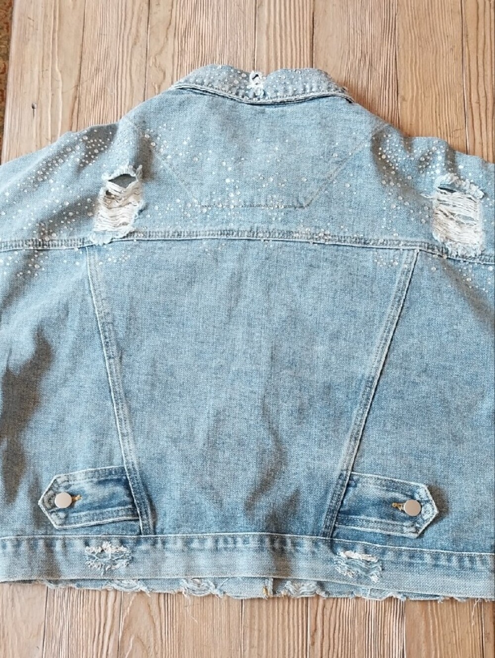 Light Wash Rhinestone & Distress Denim Jacket - Picture 7 of 9